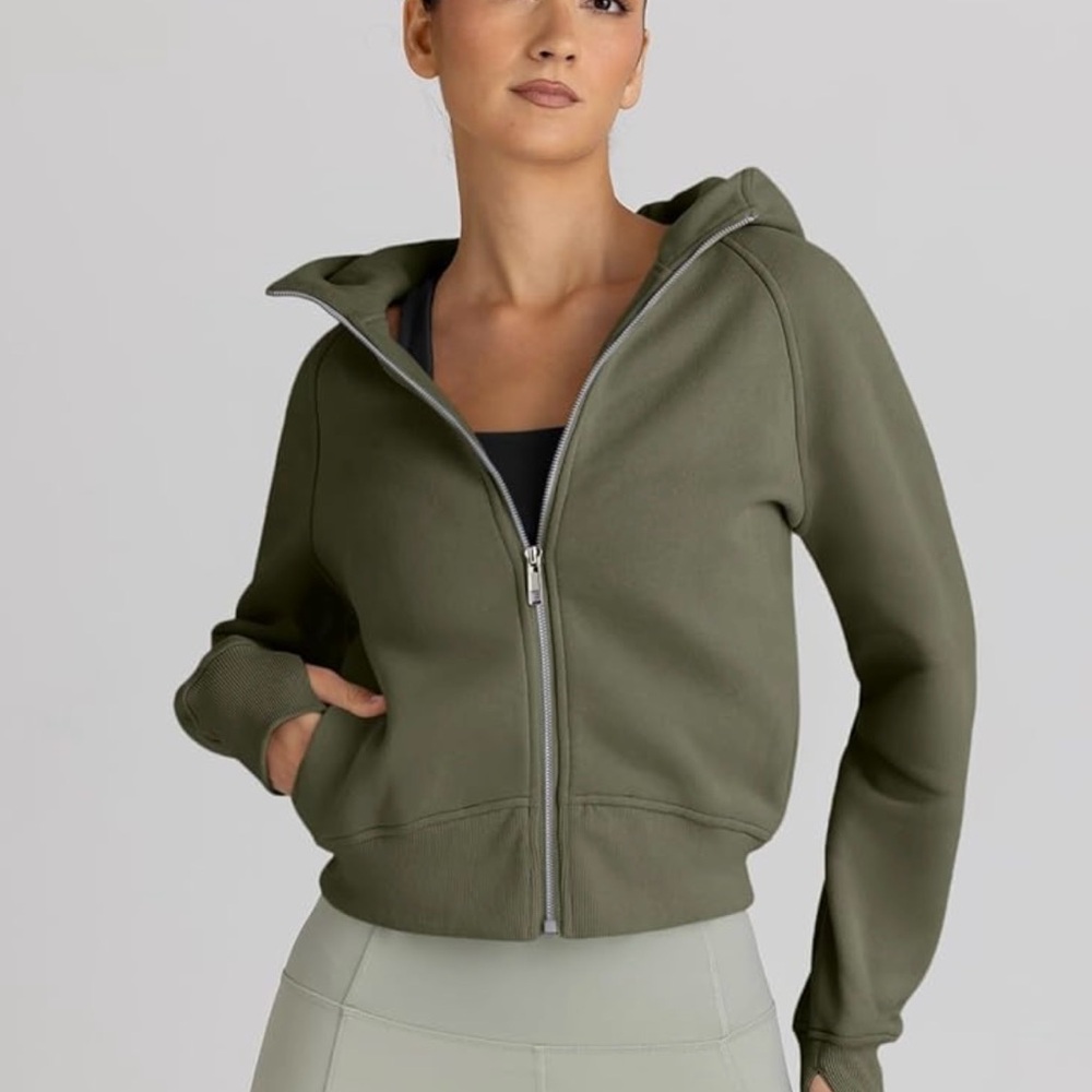 Amazon brand Trendy Queen Women’s Zip Up Hoodie Jacket Cropped Sweatshirt